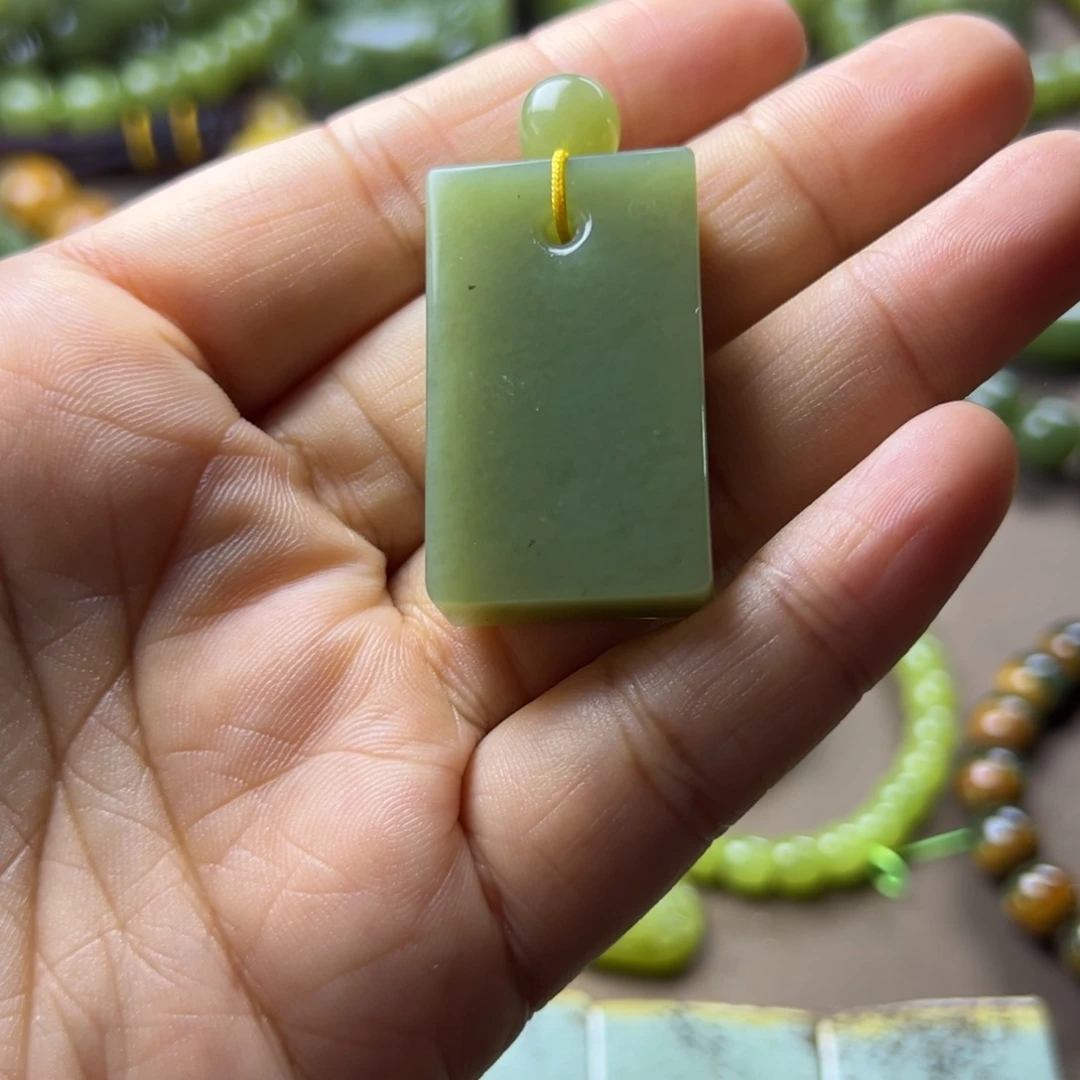 岫岩老玉（透闪石质玉）未镶嵌挂件