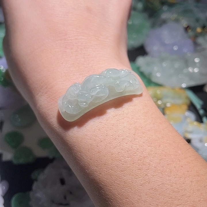 颈饰未镶嵌翡翠天