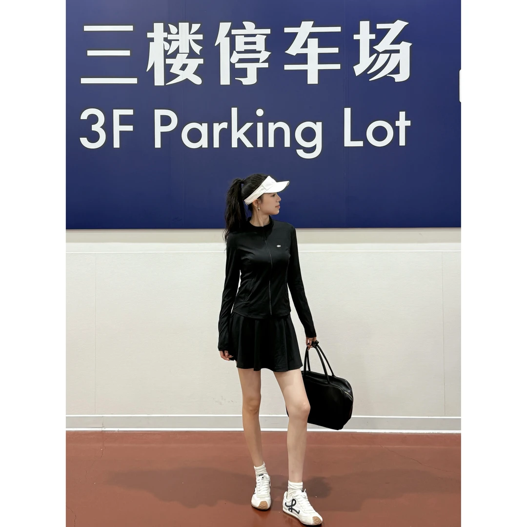 48h【冰皮套装】 加长韩系黑色运动休闲立领防晒衣+短裙裤套装su292