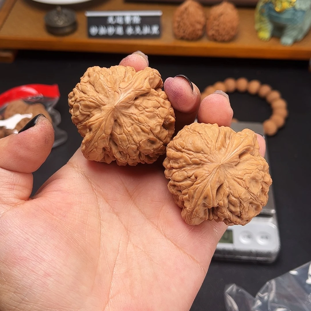 北***岛文玩核桃吊坠龙鼎110