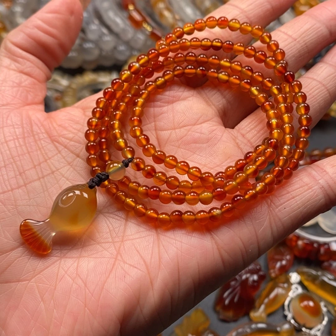 玛瑙/玉髓手串未镶嵌幸****猪