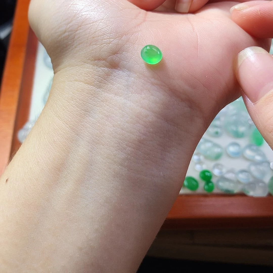 翡翠未镶嵌吊坠(不含链)蛋面