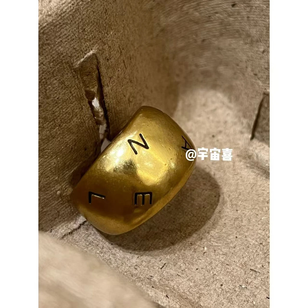 黄铜戒指  Q2-054【古金做旧宽面字母奶奶戒指】金色