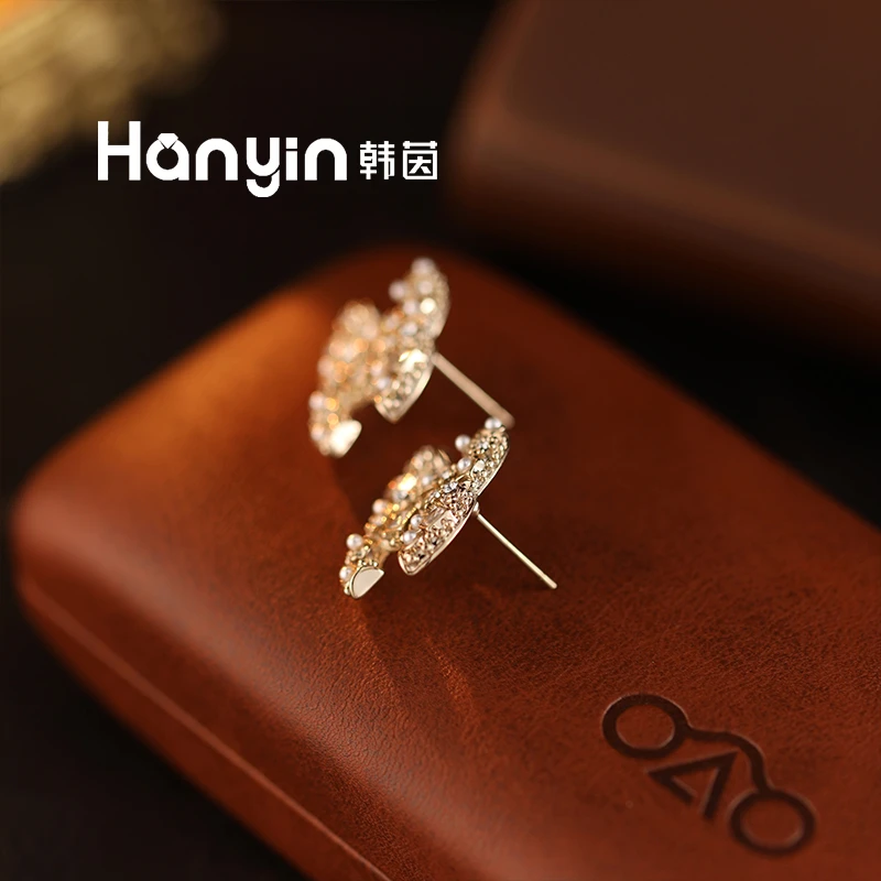 铜合金合成锆石耳饰 925银针时尚气质小众百搭双C耳钉AAA