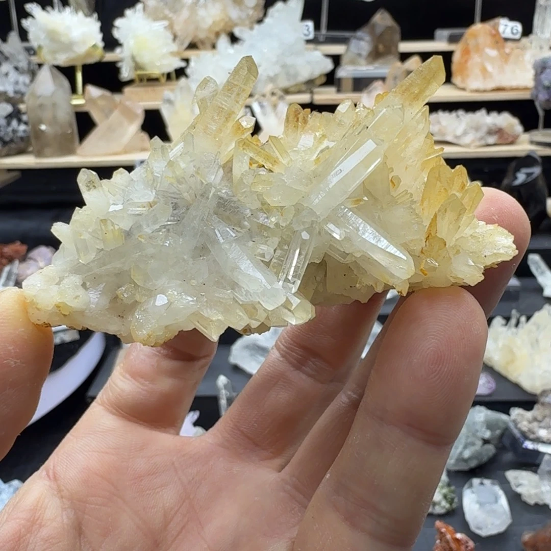 石材缅甸菊花晶摆件