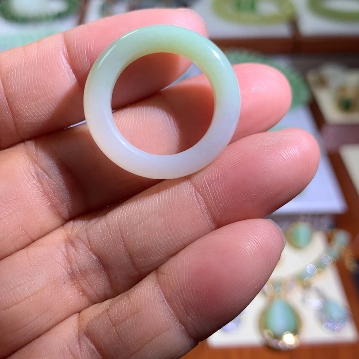 未镶嵌戒圈和田玉（翠青玉）
