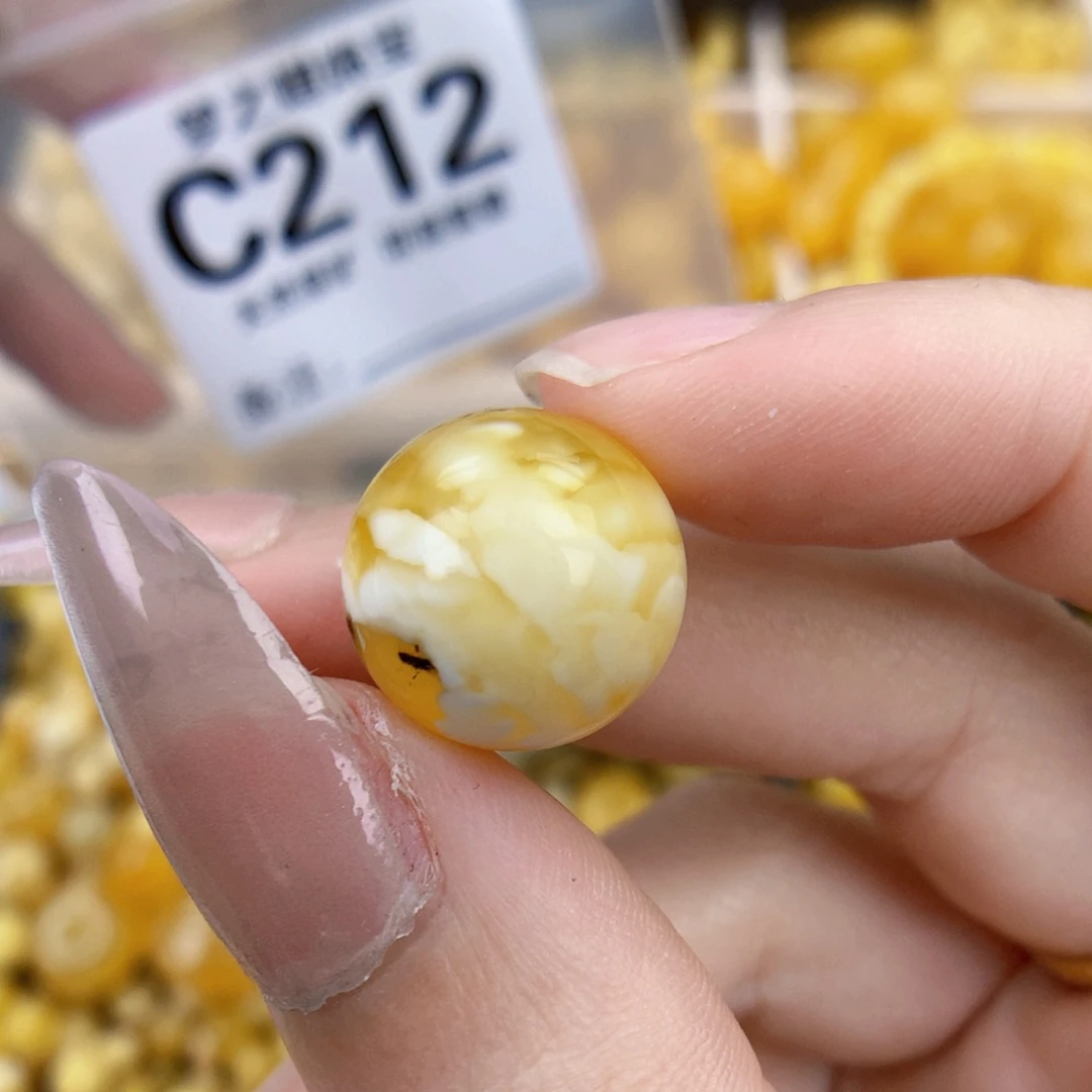 未镶嵌琥珀珠宝奇石15