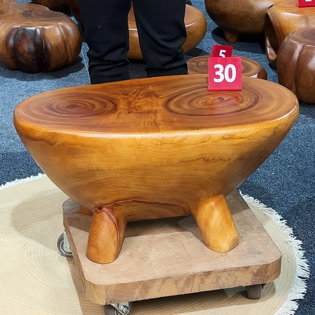 40 号香樟木尺寸：67-37-32cm