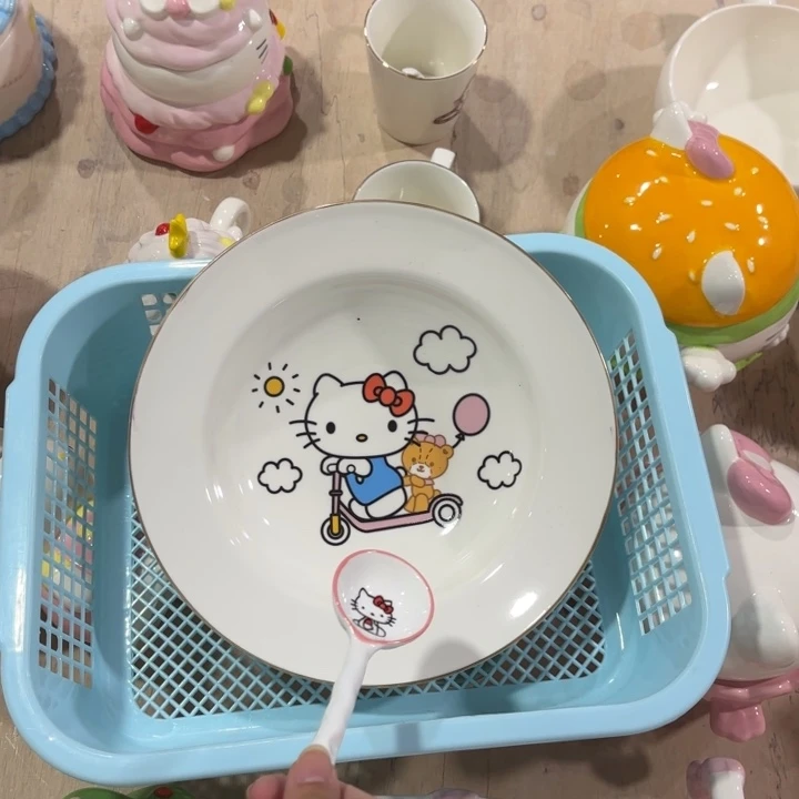 紫砂在干嘛呀亲爱呢