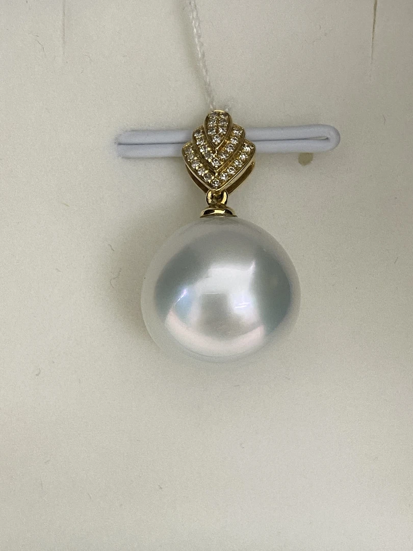 海水澳白珍珠吊坠（18k金钻石）