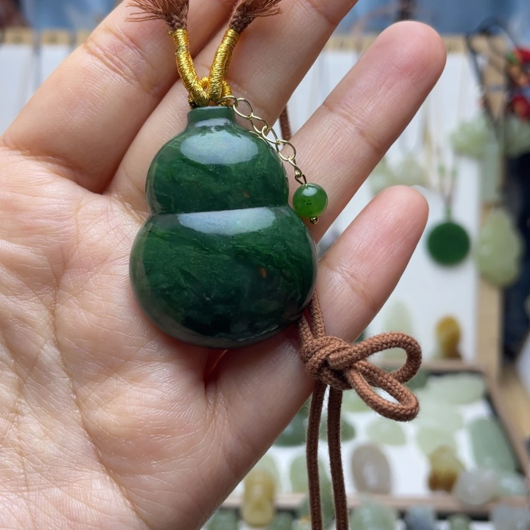 和田玉未镶嵌吊坠(不含链)