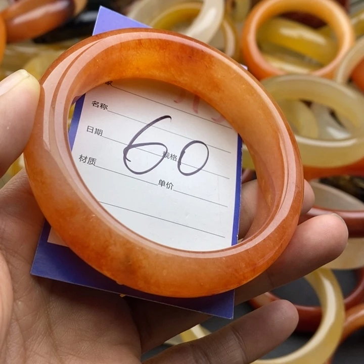 未镶嵌手镯石英质玉