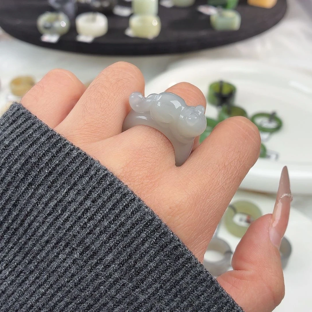 和田玉未镶嵌戒指b97趴趴猫17.6不退换