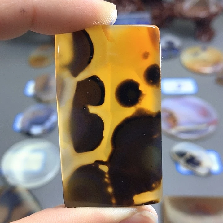 未镶嵌颈饰玛瑙/玉髓