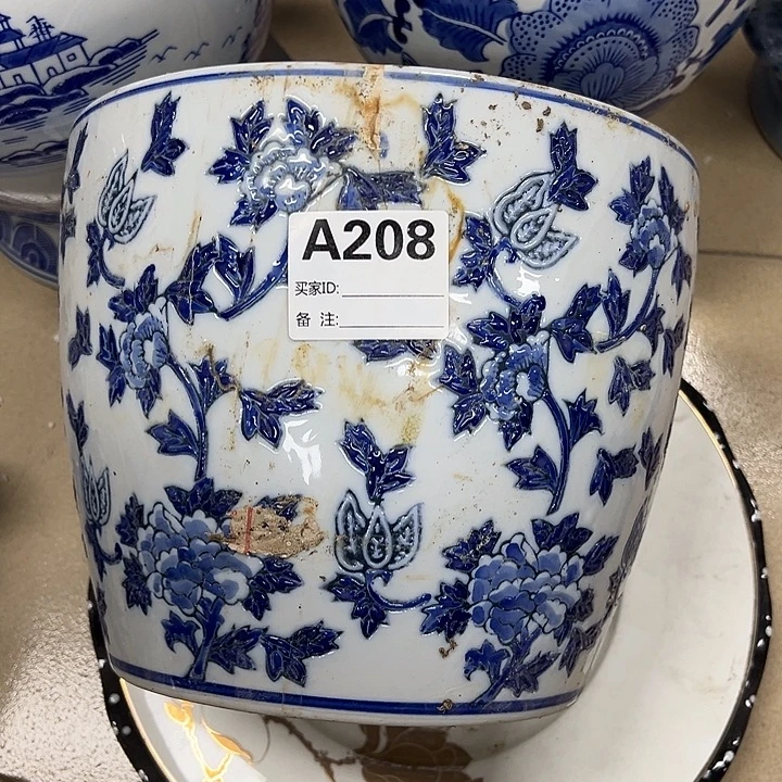 仁***兰瓷片微瑕。。。。。。。。。。。