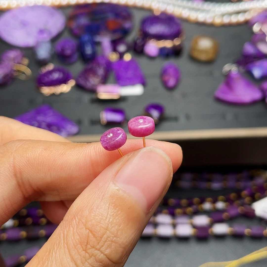 苏纪石（舒俱来）耳钉18K金镶嵌A****）