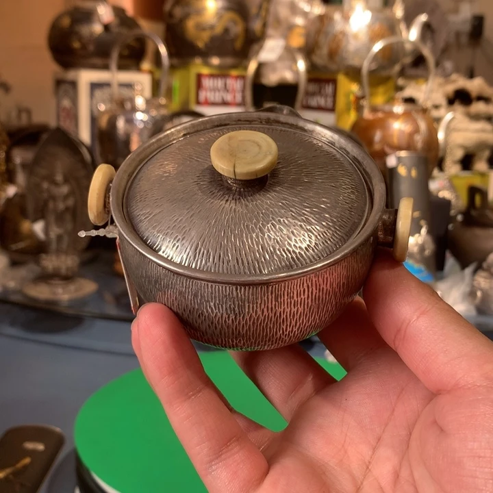 一个纯银宝瓶一个一个