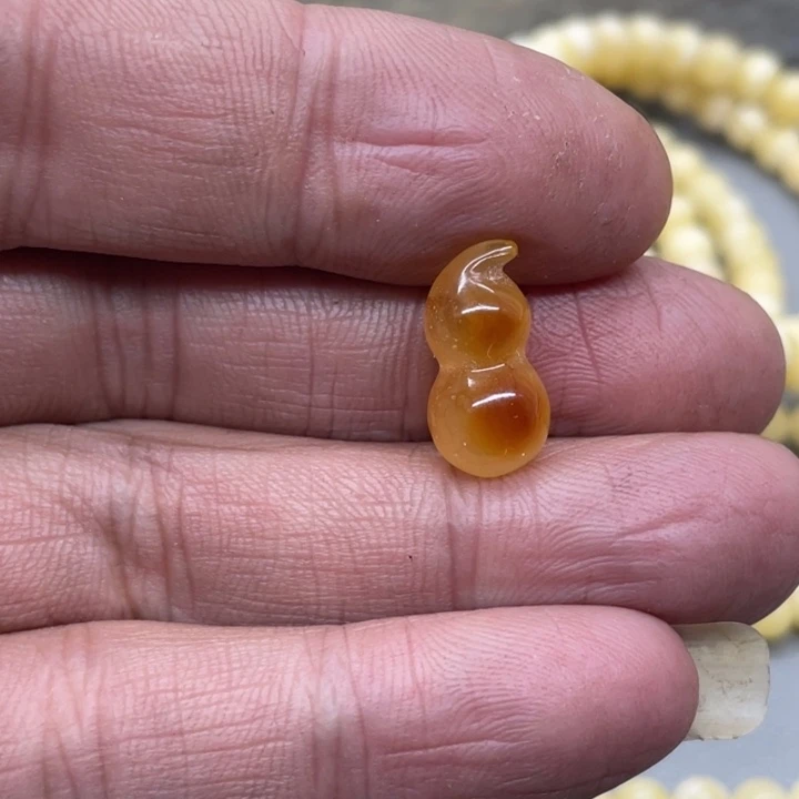 琥珀未镶嵌裸石葫芦