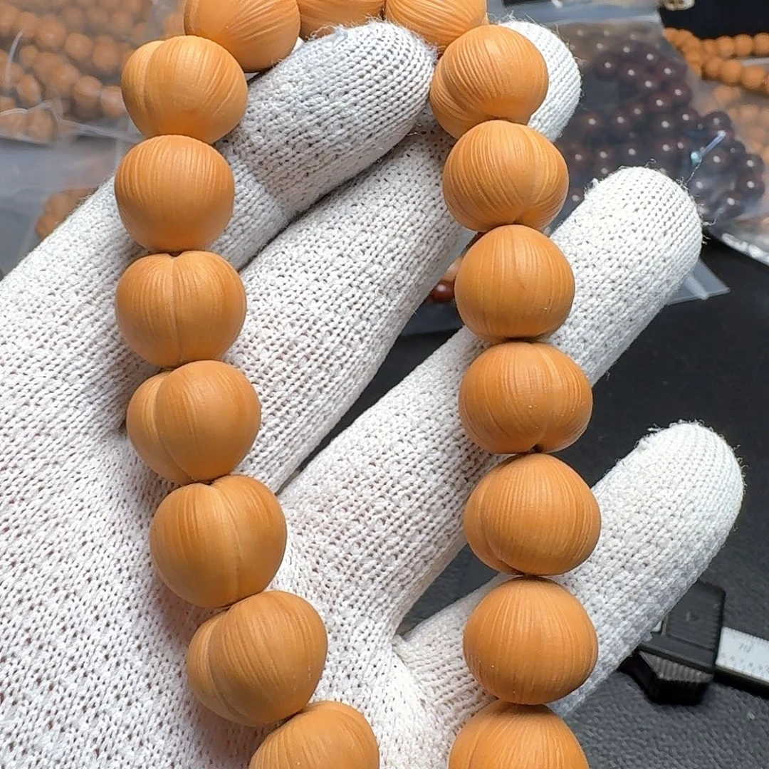 吊坠猴头核桃拉丝屁桃瑕疵款