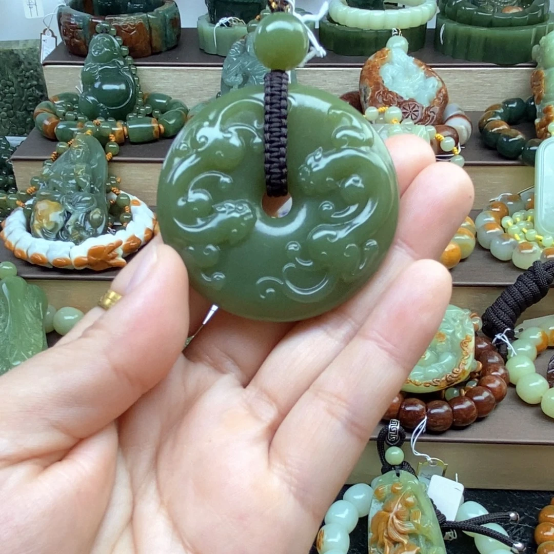 迪***.透闪石质玉未镶嵌手串