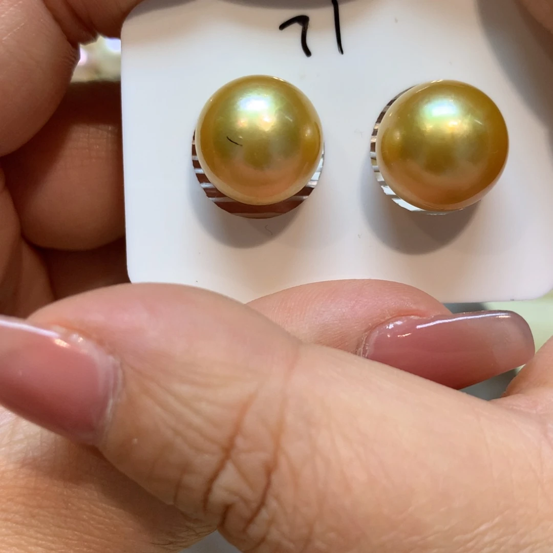 海水珍珠耳饰18K金镶嵌