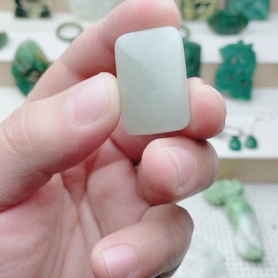 独山玉未镶嵌挂件