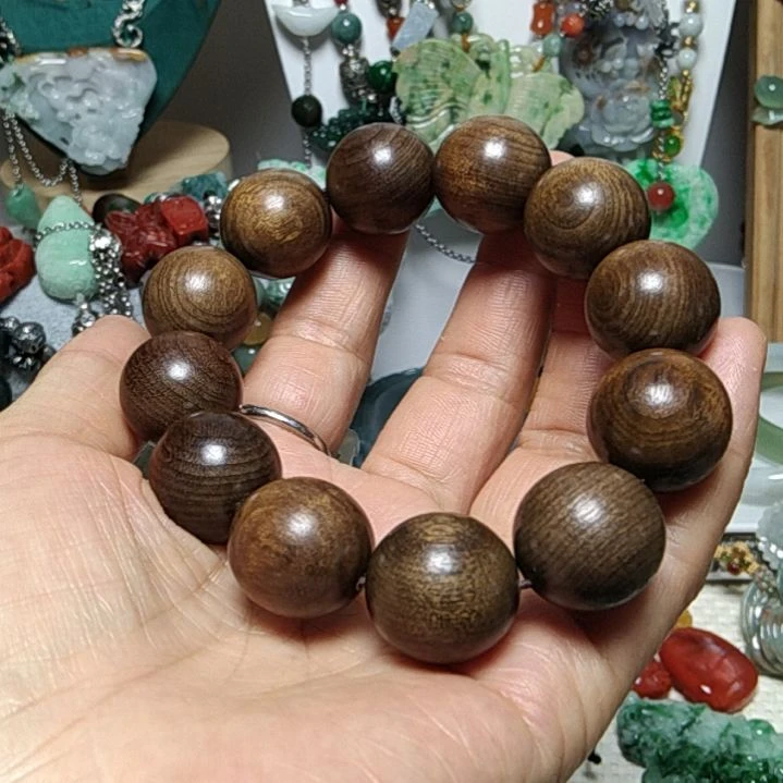 蛇纹石玉吊坠未镶嵌