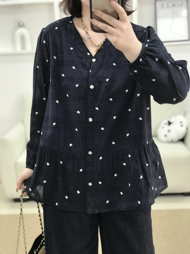 {莹莹推荐}5475冬季大码女装简约爱心荷叶边衬衣r