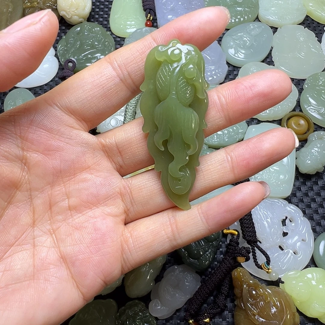 和田玉未镶嵌吊坠(赠链)卡60