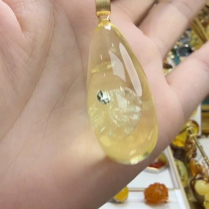 琥珀未镶嵌珠宝奇石