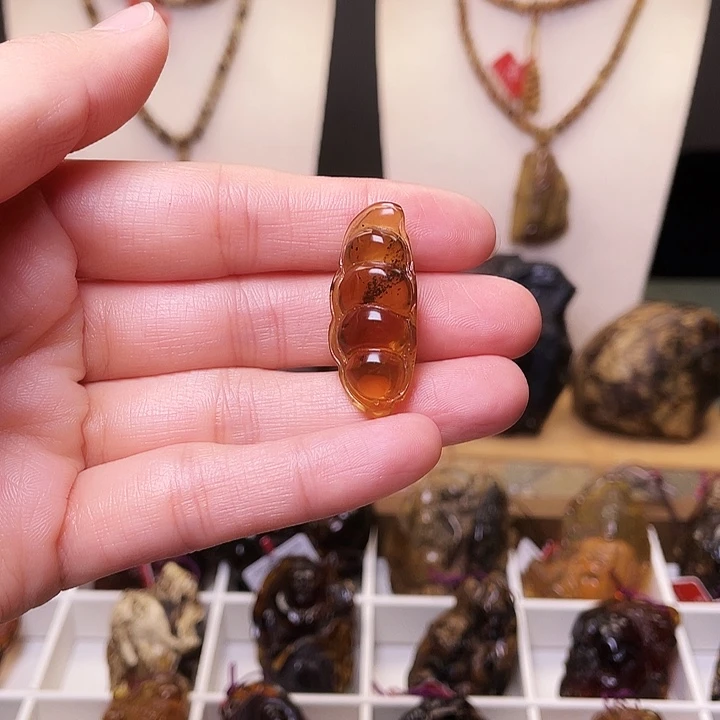 琥珀未镶嵌裸石抚顺琥珀金皮福豆