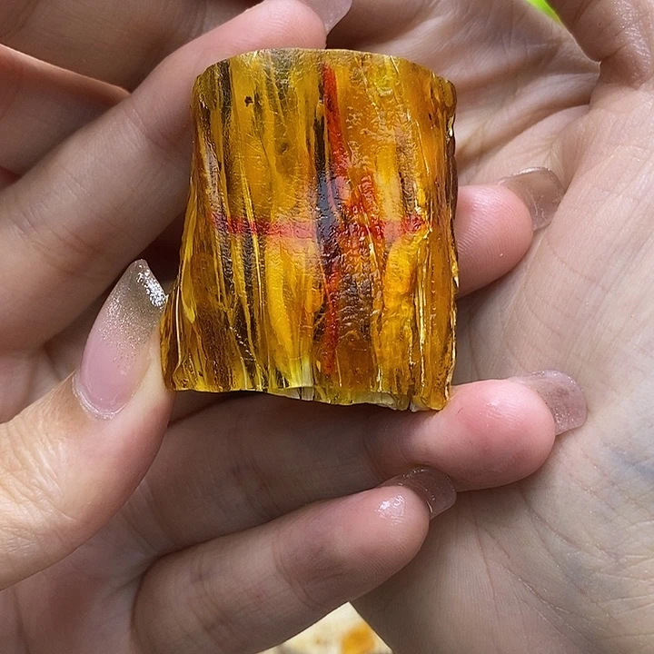 用***6定制琥珀未镶嵌裸石