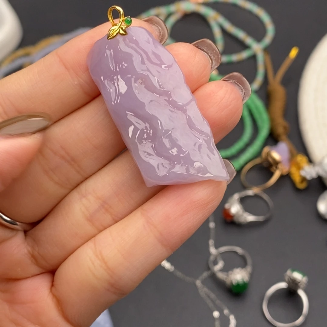 翡翠18K金镶嵌颈饰翡翠首饰