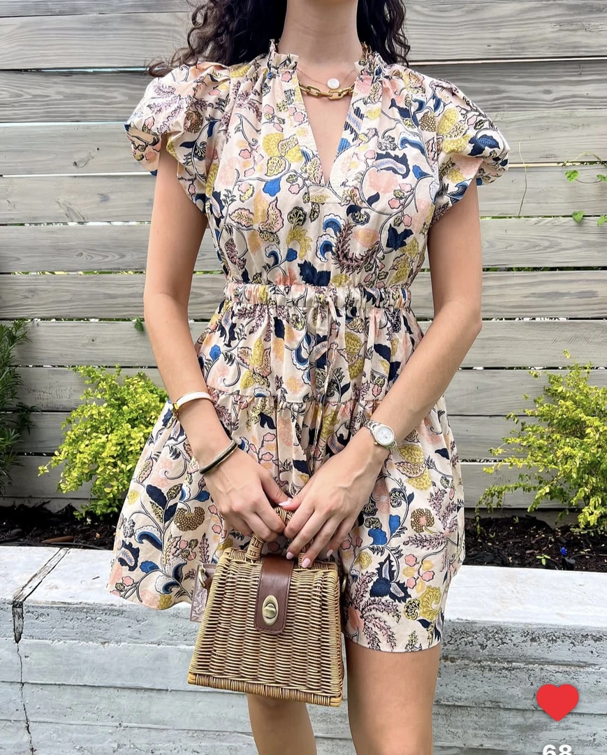 Soyinkala 新款棉府绸收腰连衣裙