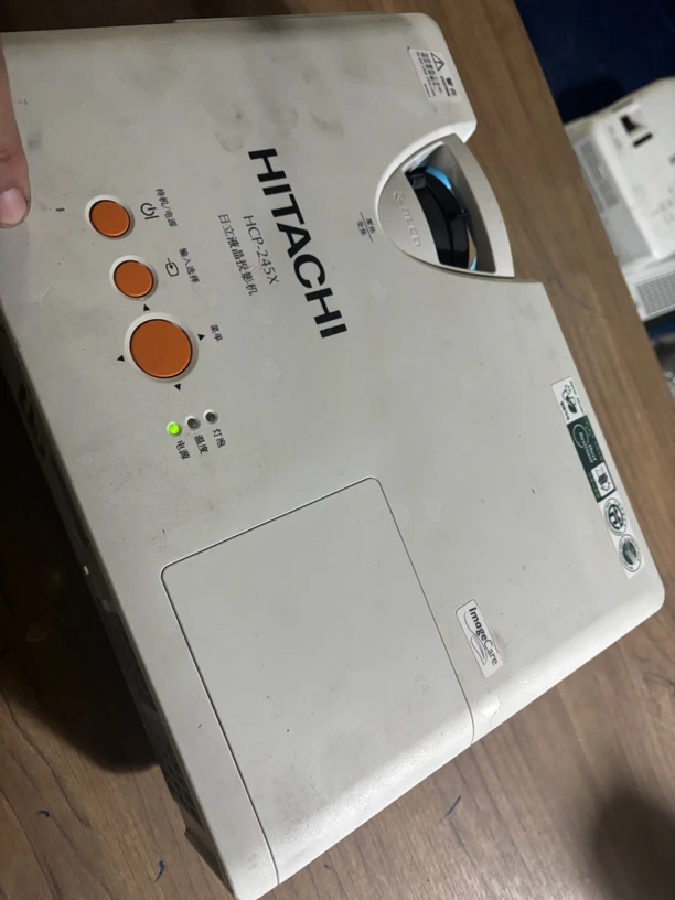 9新 HITACHI/日立 二手 日立特价投影仪 运费自理