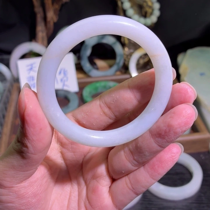 定制翡翠未镶嵌天然翡翠A货毛胚手镯