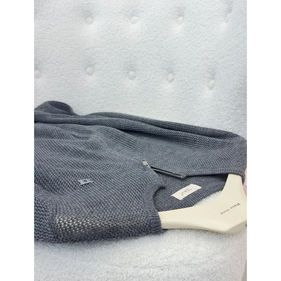 早秋新款时尚灰色棒球衫设计感高级镂空针织衫洋气韩版女装 57