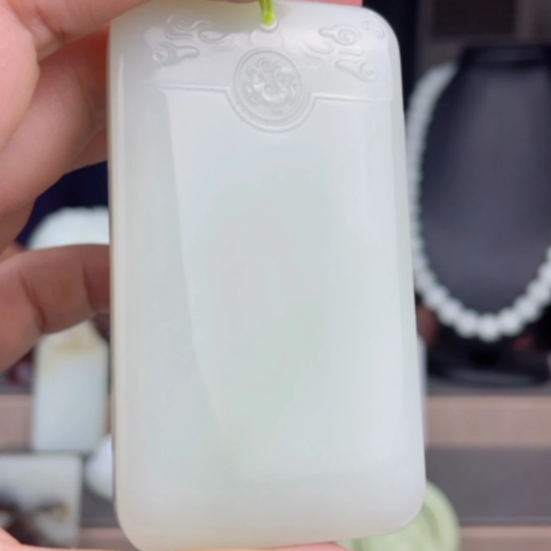 【闪购商品】颈饰未镶嵌和田玉