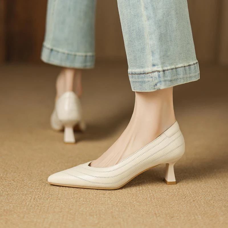 法式尖头单鞋女新款软羊皮浅口细跟高跟鞋黑色真皮中跟通勤工作鞋