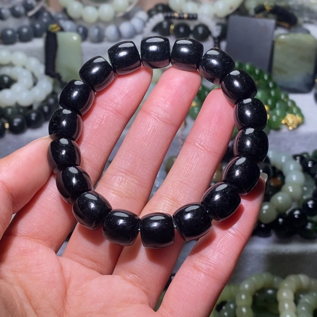 阿***呀和田玉未镶嵌手链