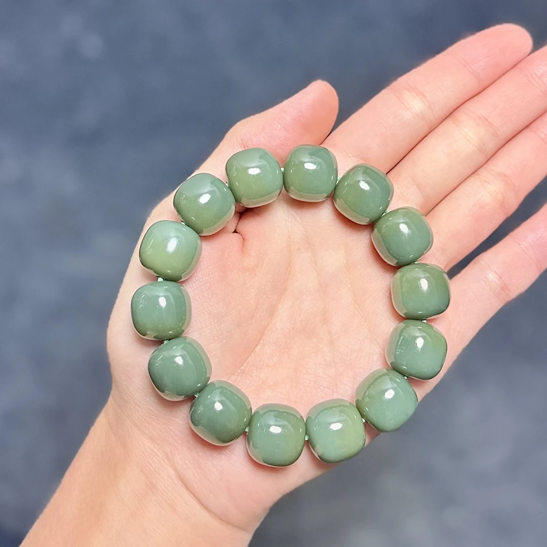 和田玉新疆沙枣青卡16mm俏色款老型珠