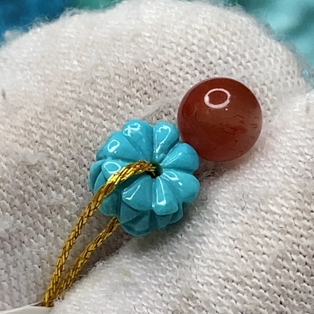 南红玛瑙未镶嵌珠宝奇石