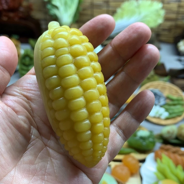 未镶嵌蛇纹石玉摆件