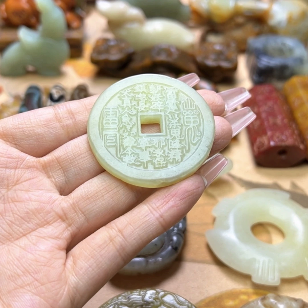 【闪购商品】蛇纹石玉颈饰未镶嵌