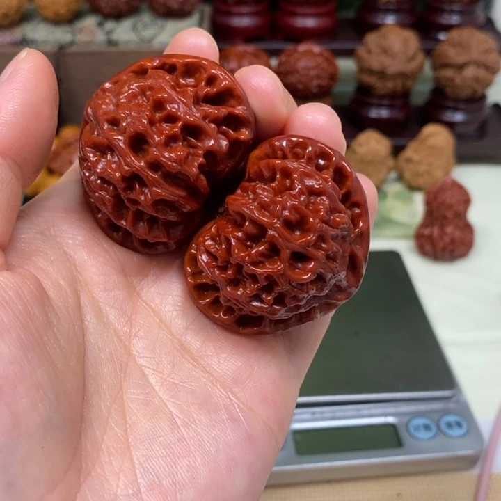 文玩核桃吊坠宫灯