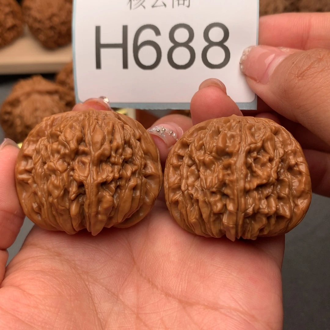 文玩核桃把件42红皮汉高楼