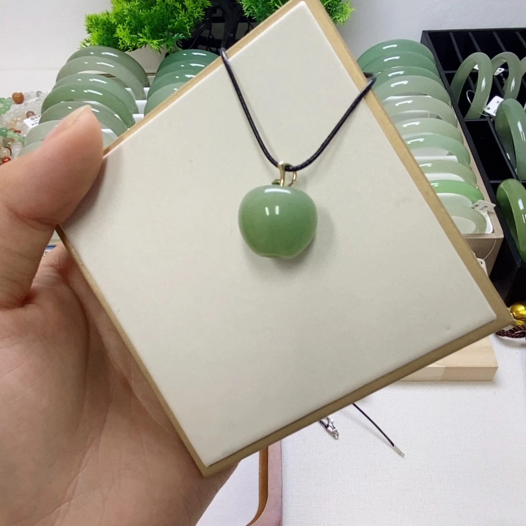 未镶嵌东陵石颈饰