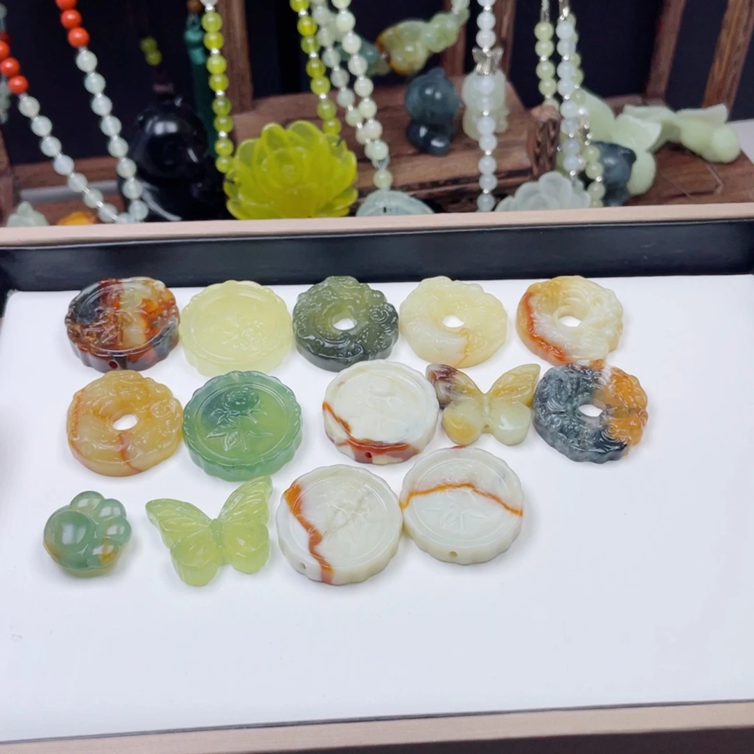 t***油蛇纹石玉未镶嵌颈饰