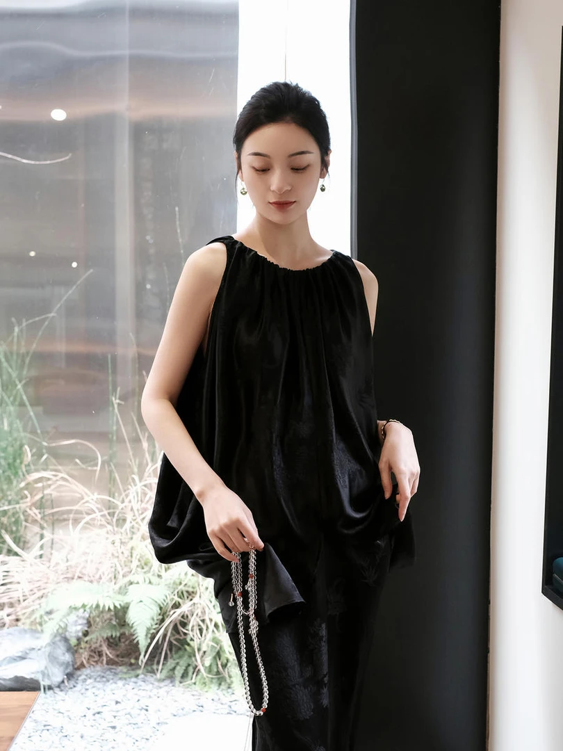 盛唐牡丹真丝冠乐绉梅兰竹菊上衣