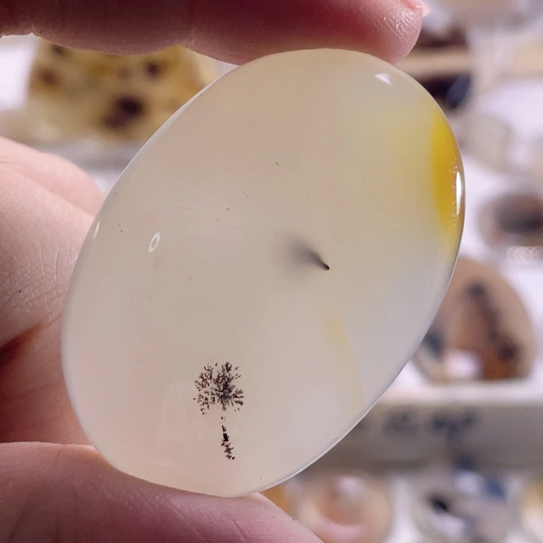 玛瑙/玉髓未镶嵌珠宝奇石